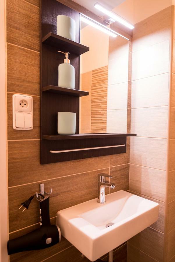 Nice Home To Stay At Prague Close To Castle With Terrace And Garden ภายนอก รูปภาพ
