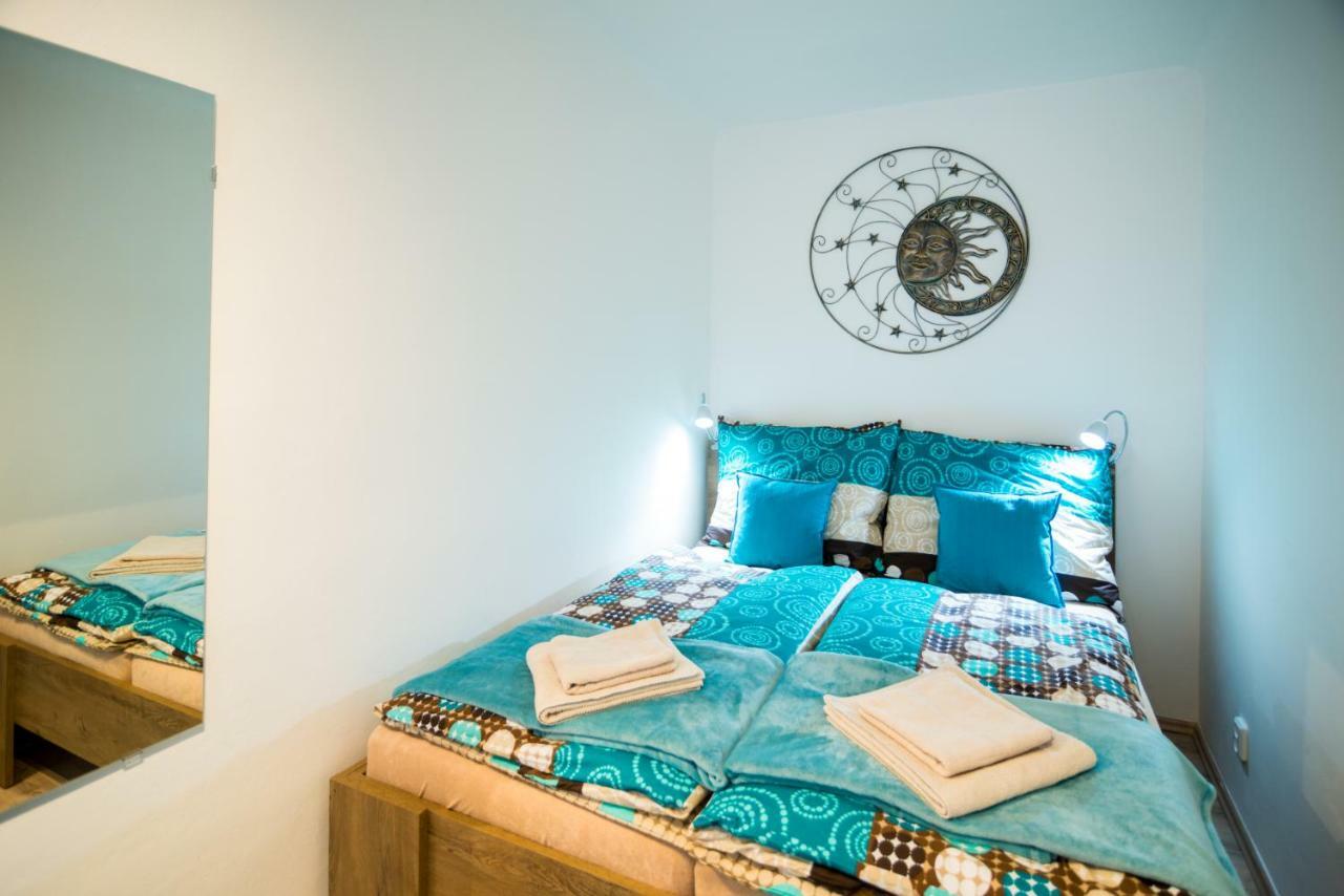 Nice Home To Stay At Prague Close To Castle With Terrace And Garden ภายนอก รูปภาพ