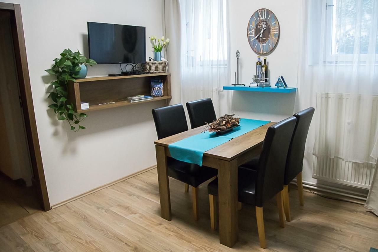 Nice Home To Stay At Prague Close To Castle With Terrace And Garden ภายนอก รูปภาพ